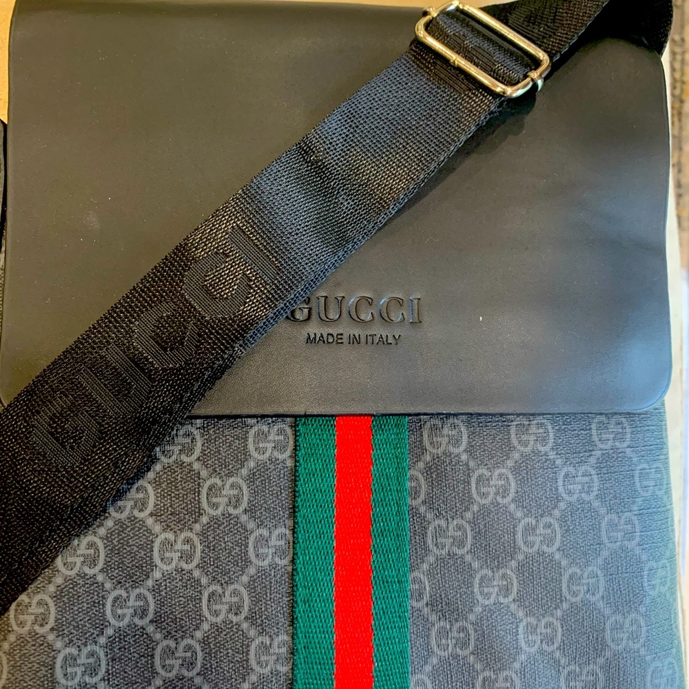 Gucci Bags! NWT shoulder bag, + another +1 shoulder. Classic design and colours